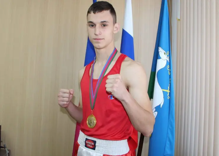 Школьник из Кропоткина — чемпион Краснодарского края по кикбоксингу