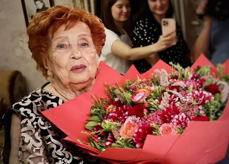 Сегодня свой 96-й День рождения празднует ветеран Великой Отечественной войны Лидия Резниченко