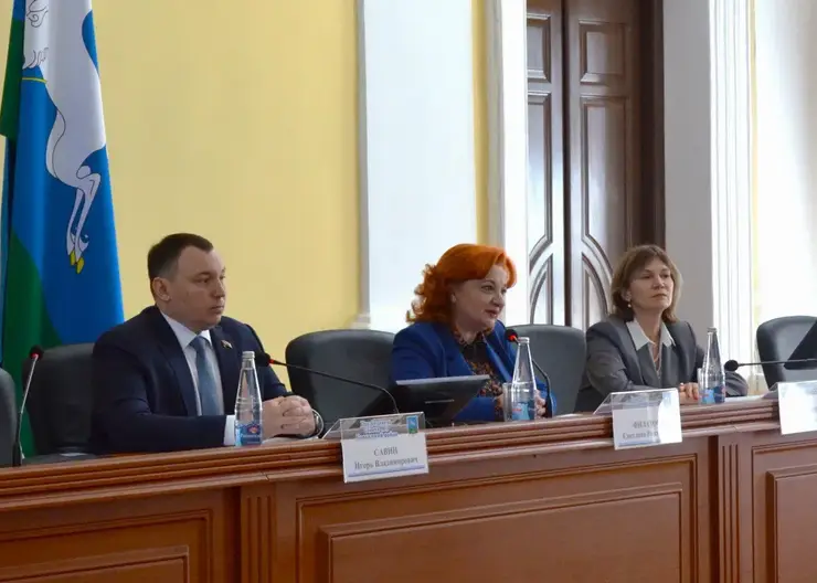 Депутаты говорили о важности охранения памяти и героях войны