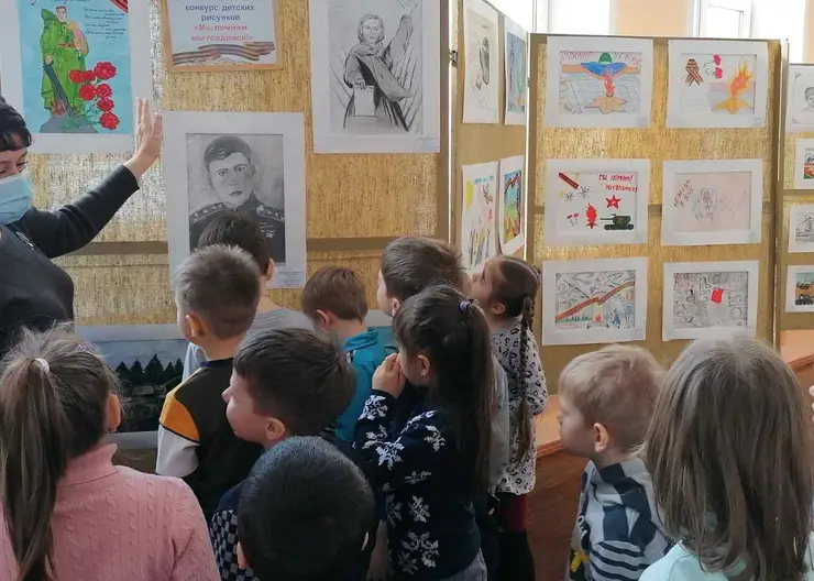 С начала года сотни школьников Кавказского района приняли участие в патриотических мероприятиях
