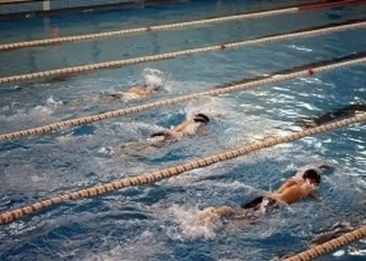 В Кропоткине стартовал третий этап Всекубанского турнира по плаванию