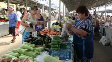 Огурец держится в цене