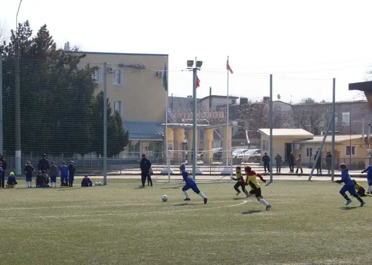 В Кропоткине состоялась череда футбольных матчей среди юных спортсменов