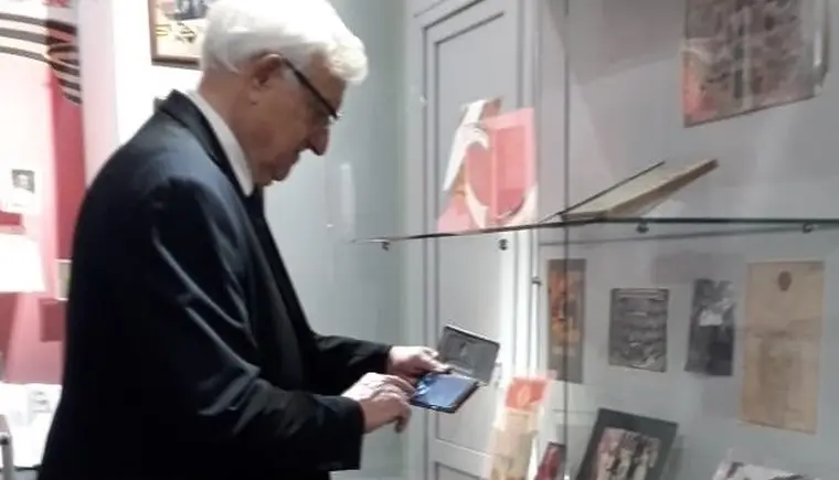 В Кропоткинском музее во время своего визита в Кропоткин побывал Карло Девоти