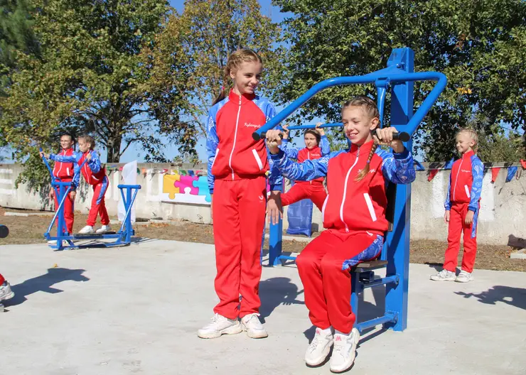 На стадионе станицы Кавказской открылась новая спортивная площадка