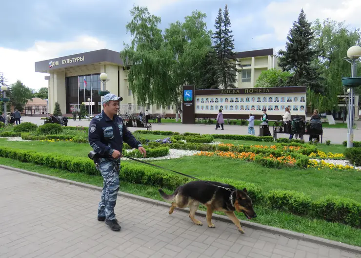 На службе в отделе МВД России по Кавказскому району состоят девять собак