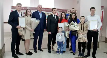Три молодые семьи Кавказского района получат социальные выплаты на приобретение жилья