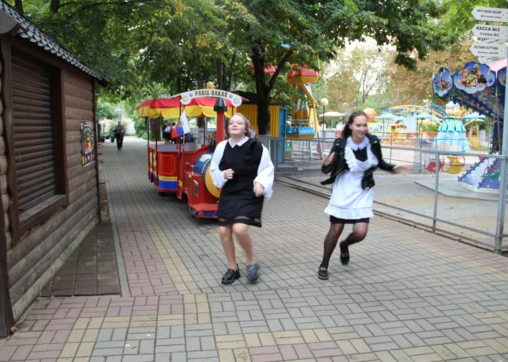 В день 85-летия Краснодарского края в парке культуры и отдыха Кропоткина прошла квест-игра для школьников Кавказского района