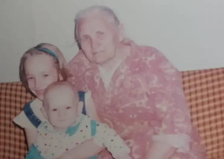 97-летняя жительница Кропоткина Зинаида Кирилловна Харина рассказала о том, как немец на войне выстрелил в упор в мужа, и почему ее осудили на пять лет