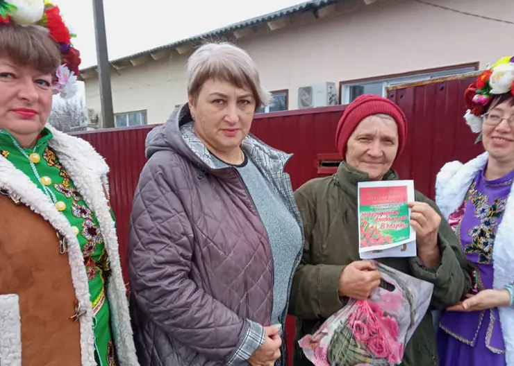 В Мирском сельском поселении к 8 Марта получили подарки более 50 женщин