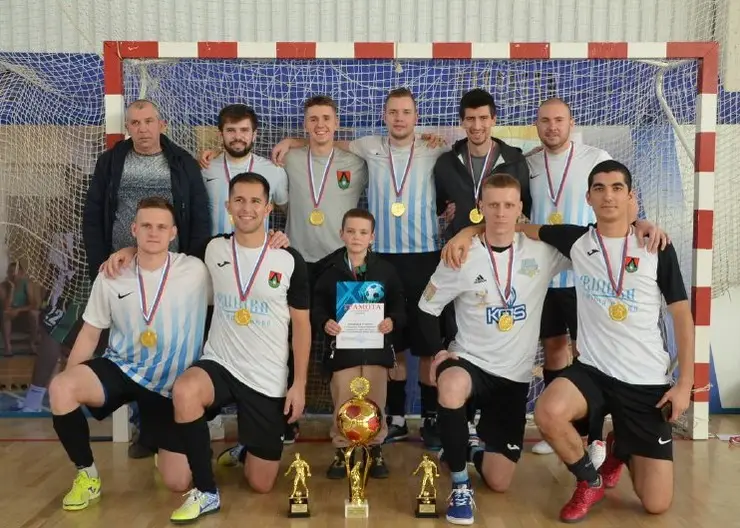 Футболисты Кавказского района в составе команды «Тельман» одержали победу в первенстве Гулькевичского района по мини-футболу