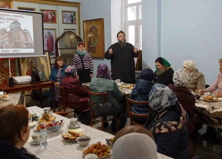 Прихожане Свято-Покровского собора Кропоткина обсудили паломнические поездки