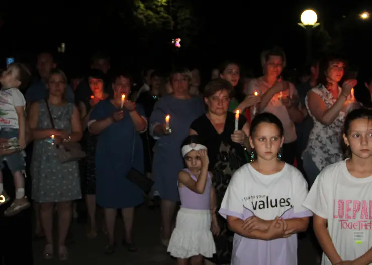 Жители Кавказского района приняли участие во всероссийской акции «Свеча памяти»