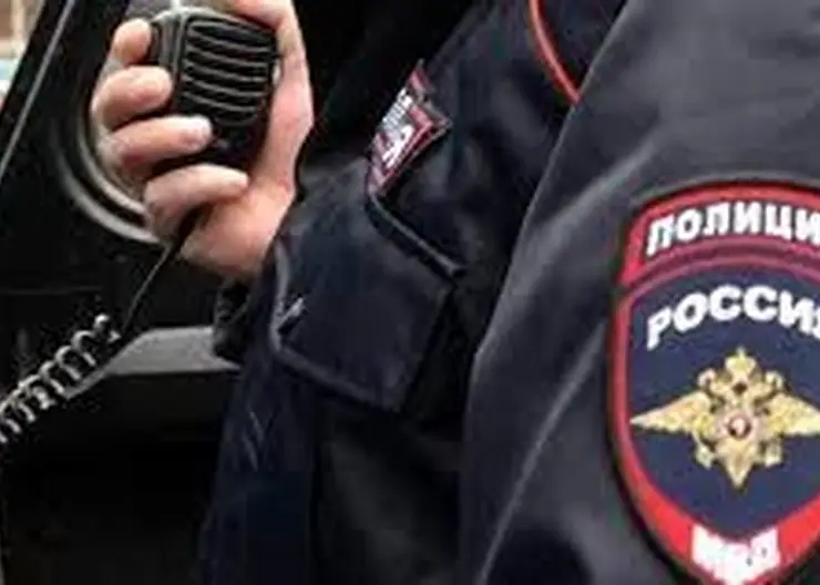 <strong>Полицейские Кавказского района предупреждают граждан, как не стать жертвой уличного преступления</strong>