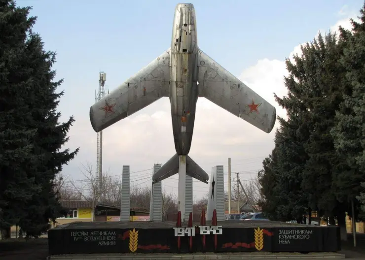 В Кавказском краеведческом музее готовят проект о военном небе станицы