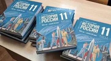 Школы Кавказского района получили новые учебники по истории для 10-11 классов