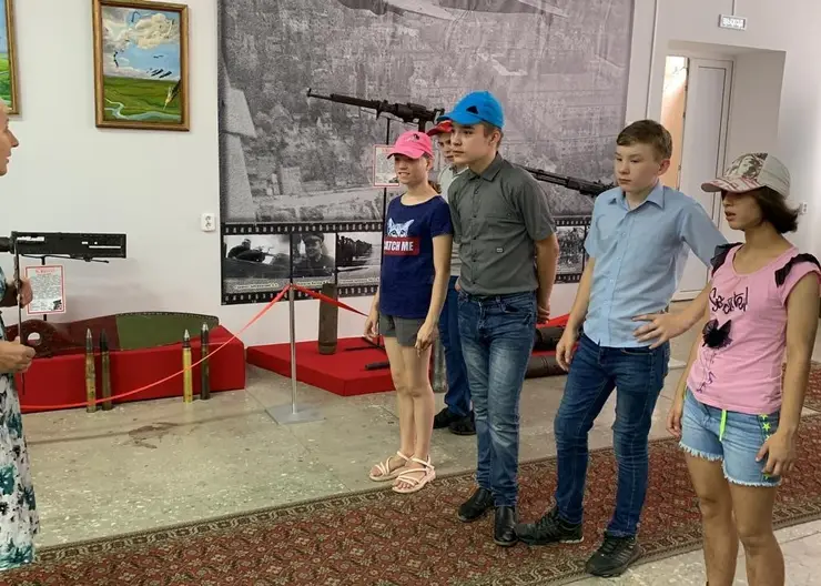 В краеведческом музее г.Кропоткина прошло музейное занятие «Три Спаса» для воспитанников Кропоткинского детского дома-интерната