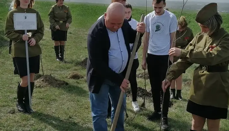 На въезде в станицу Дмитриевскую появился "Сад Памяти"