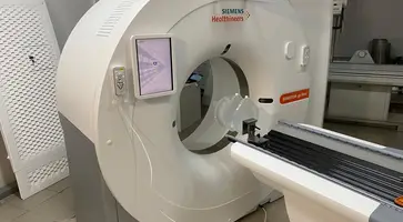 В приемное отделение Кропоткинской городской больницы поставлен новый компьютерный томограф