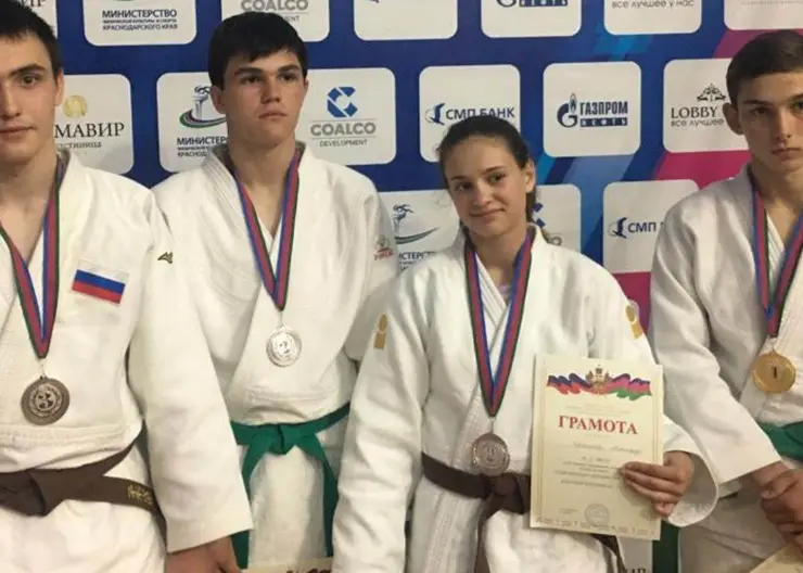 Спортсмены из Кропоткина заняли почетные места пьедестала на соревнованиях по дзюдо