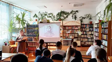 Библиотекари поселка Мирского рассказали школьникам о подвигах женщин в Великой Отечественной войне