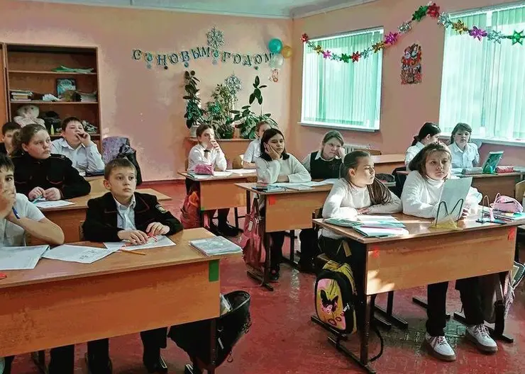 Школьники поселка Степного узнали больше о личности и творчестве Николая Некрасова