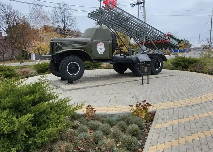 Жительница Кропоткина предлагает обновить зеленые насаждения на Аллее в память о молодых подпольщиках