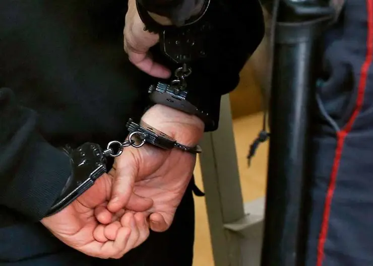 Полицейские Кавказского района задержали похитителя автомобильных колес