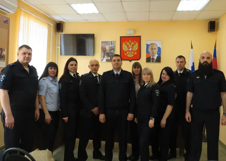 Следователи Кавказского района принимали поздравления с профессиональным праздником