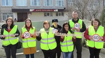 В Кавказском районе госавтоинспекторы совместно с «родительским патрулем» провели День снижения скорости