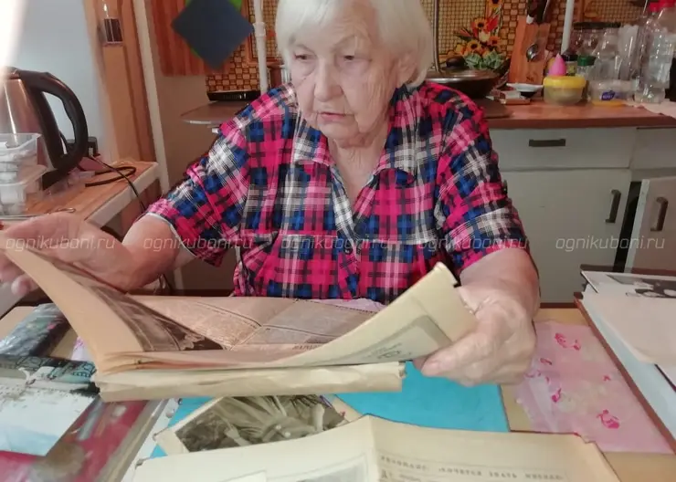 Подросток из Кропоткина ухаживает за пожилой женщиной, которая пережила годы войны (видео)