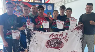 Кропоткинские борцы победили на открытом турнире по смешанным единоборствам