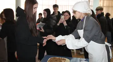 Боль и подвиг блокадного Ленинграда  постарались воссо-здать артисты Дома культуры Кропоткина