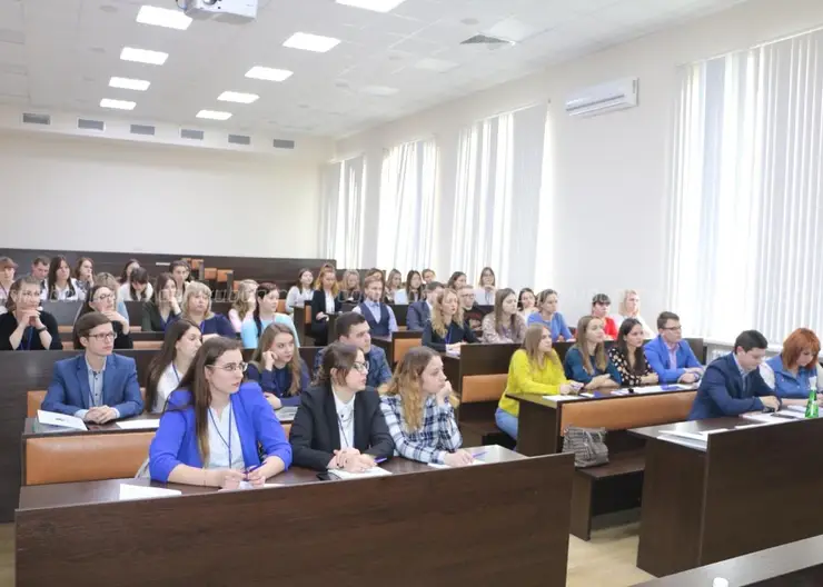 Молодой учитель из станицы Кавказской принял участие в образовательном форуме «Я — педагог»