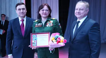 В кропоткинском Доме культуры наградили заслуженных женщин района