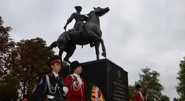 Под марш барабанщиков