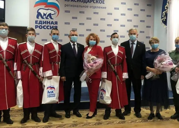 Воспитанники клуба «Патриот» получили новую парадную форму