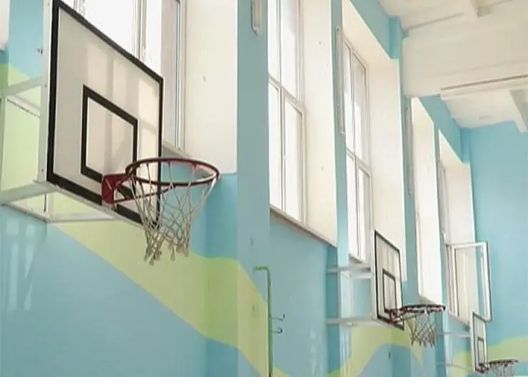 В Кропоткине к новому учебному году отремонтировали спортивный зал школы №11