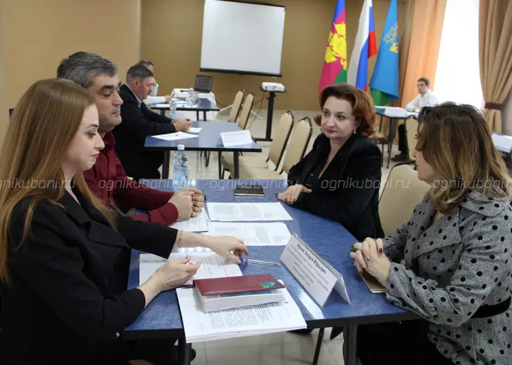 В Кавказском районе работает мобильная приёмная губернатора