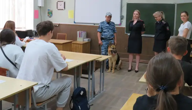 В Кавказском районе правоохранители и общественники проводят мероприятия в рамках Недели правовой помощи детям