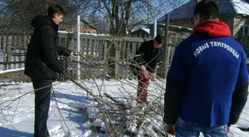 «Новые тимуровцы» взялись за дело