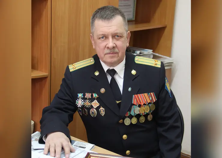 Сергей Аркадьевич Лоханов 32 года отслужил в Пограничных войсках страны. Вышел в отставку подполковником