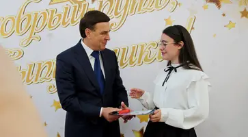 В Кавказском районе чествовали медалистов — выпускников школ