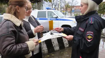 Участковые уполномоченные полиции Кавказского района провели акцию по профилактике мошенничества