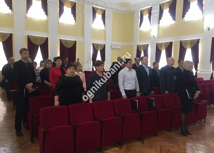 Депутаты Кавказского района внесли изменения в муниципальный бюджет