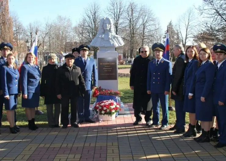 В Кропоткине открыли памятник первому прокурору страны Павлу Ягужинскому