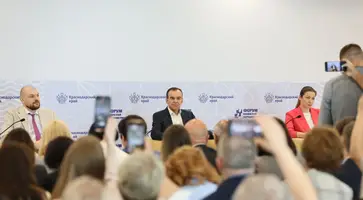 Вениамин Кондратьев принял участие в IV Форуме кубанской журналистики в Сочи
