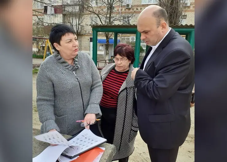 В Кавказском районе жители активно участвуют в рейтинговом голосовании в рамках проекта "Формирование комфортной городской среды" и партийного проекта "Городская среда" 2022