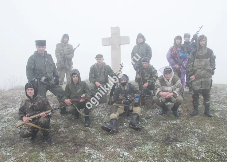 Осенние каникулы в Отрадненском районе провели воспитанники детского военно-патриотического клуба «Патриот»