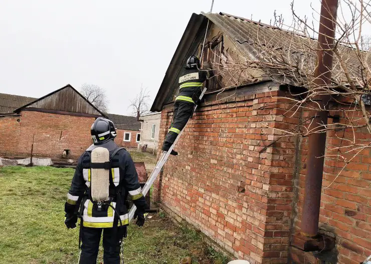 Пожар в частном доме станицы Казанской потушен